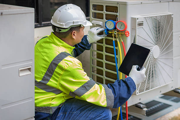Professional Hvac technician working in Mendota, IL